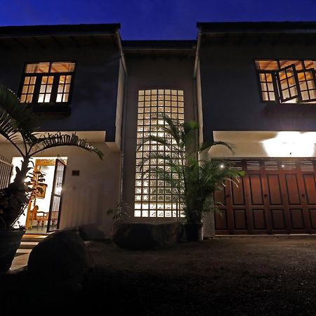 Banda Casa, Kandy Bagian luar foto