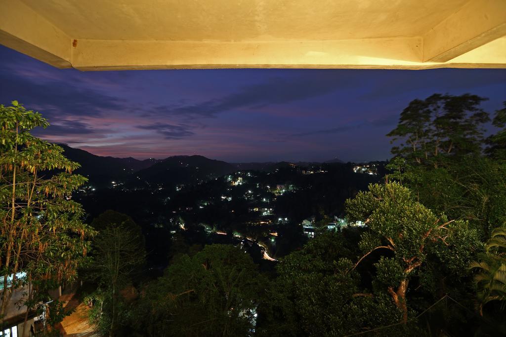 Banda Casa, Kandy Bagian luar foto