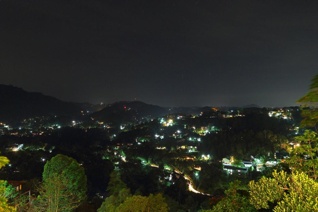 Banda Casa, Kandy Bagian luar foto