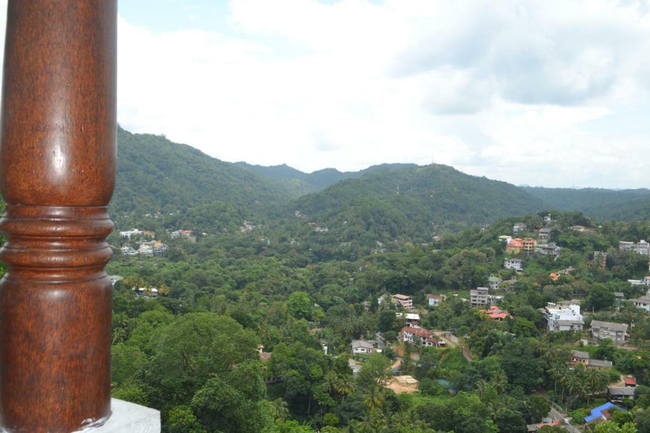 Banda Casa, Kandy Bagian luar foto