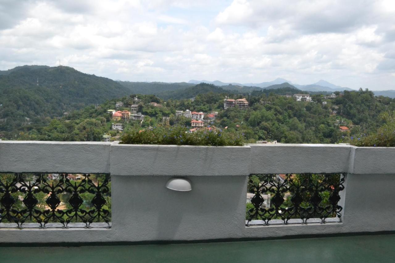 Banda Casa, Kandy Bagian luar foto