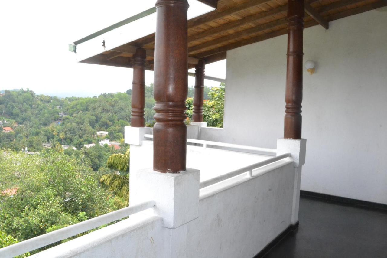 Banda Casa, Kandy Bagian luar foto